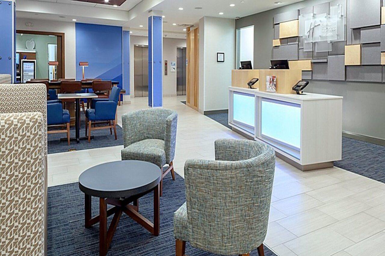 Hotel Express & - - East Mesa By Ihg
