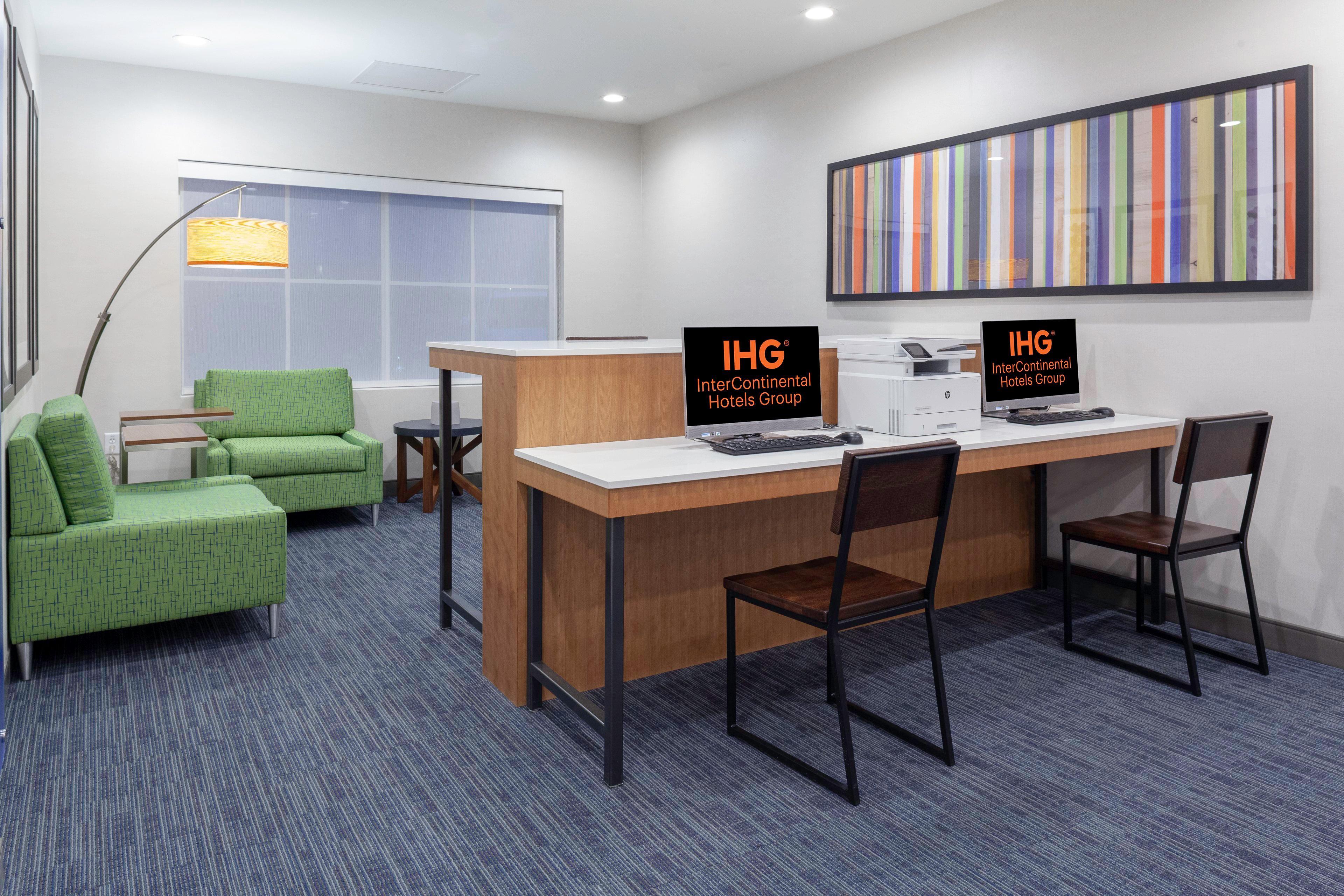 Express & - - East Mesa By Ihg 3* Gilbert