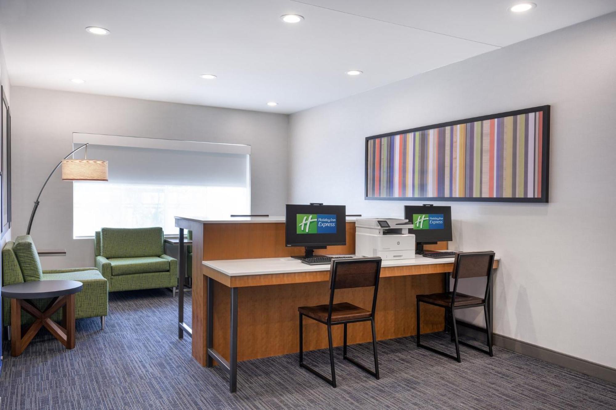 Hotel Express & - - East Mesa By Ihg