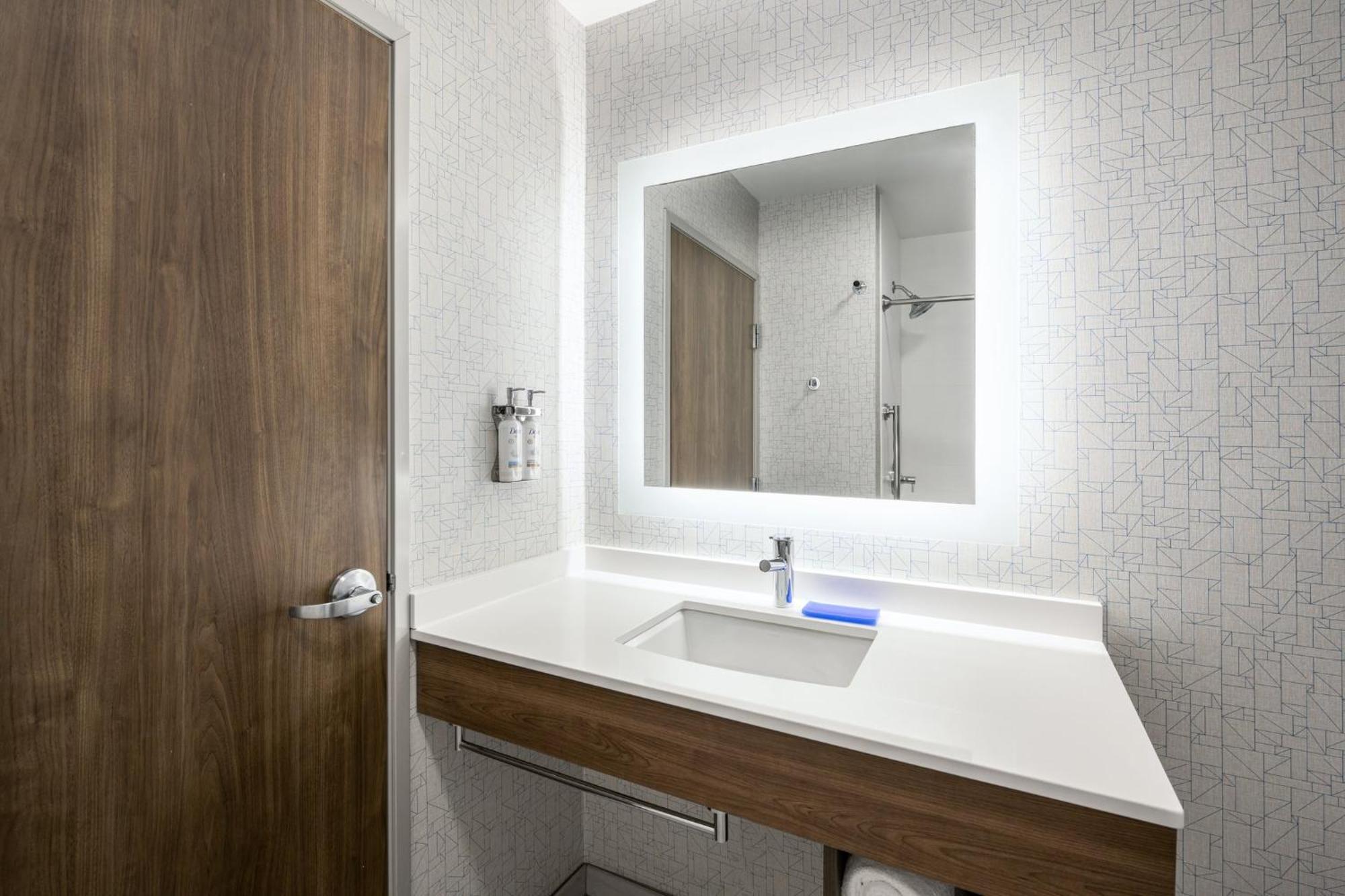Express & - - East Mesa By Ihg