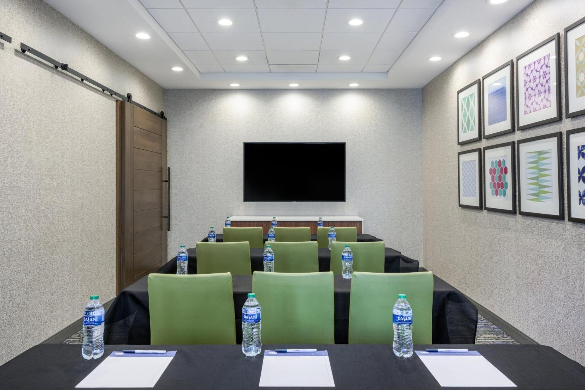 Express & - - East Mesa By Ihg 3* Gilbert